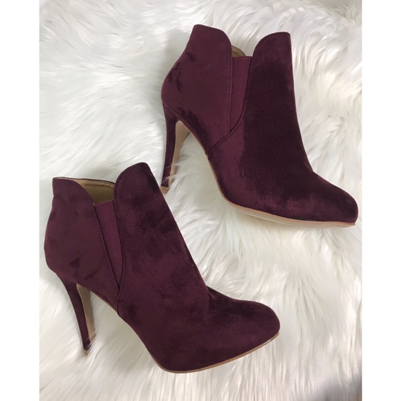 Bella Marie Shoes - 🎉HP🎉NWOB Bella Marie faux suede wine booties